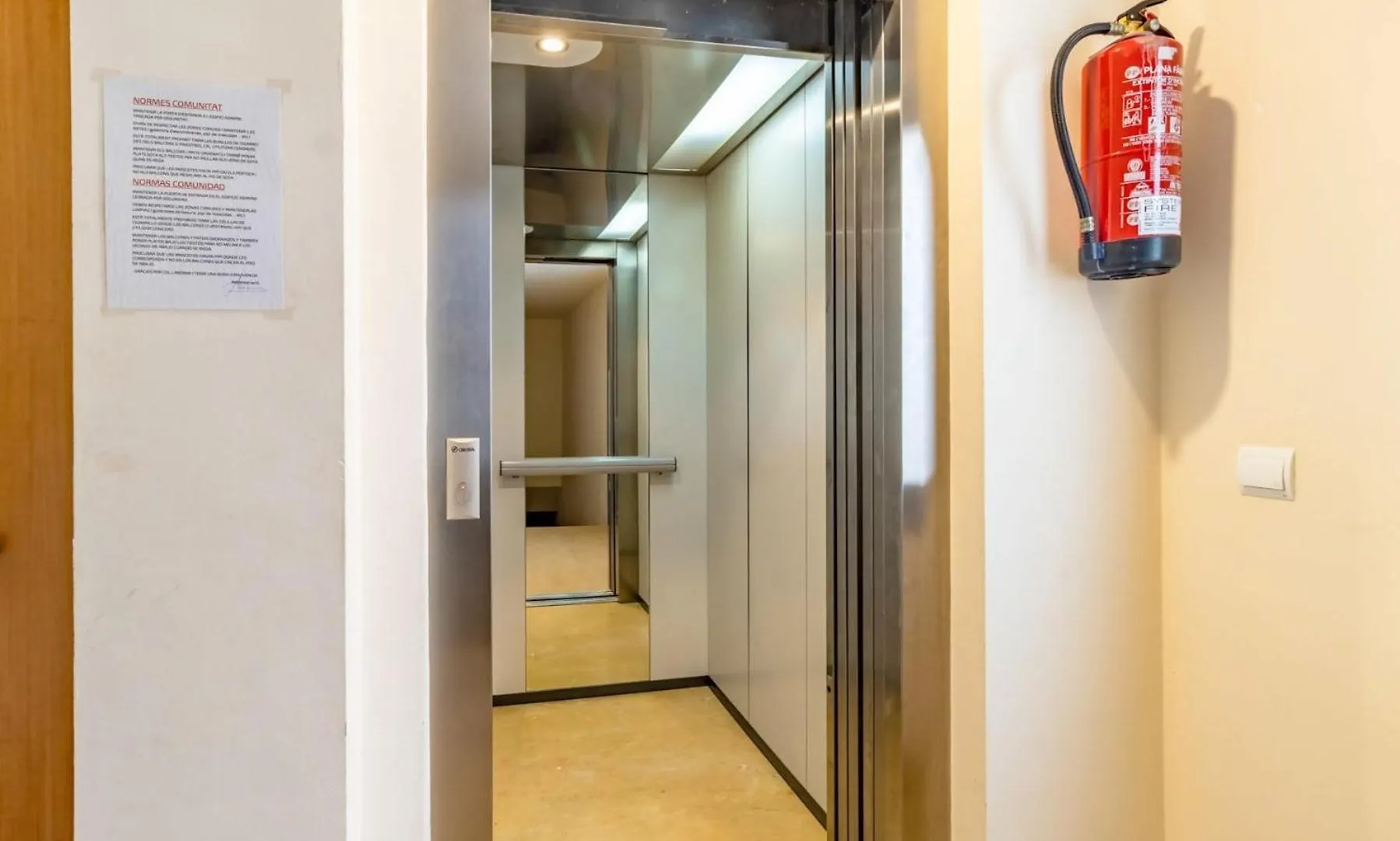 公寓 Port De Llanca 44 Apartamento Moderno Con Terraza 西班牙